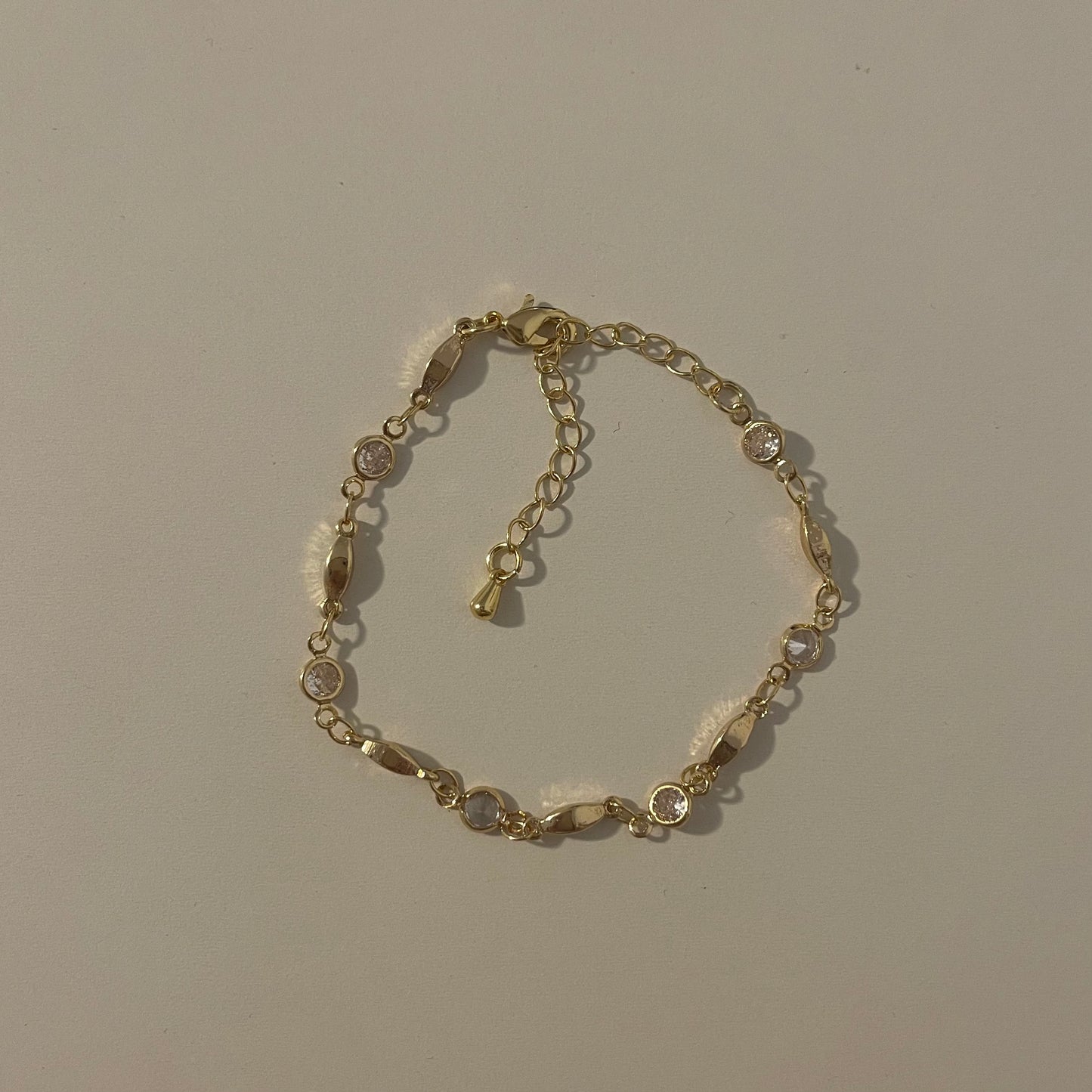 matching gold bracelet & necklace set